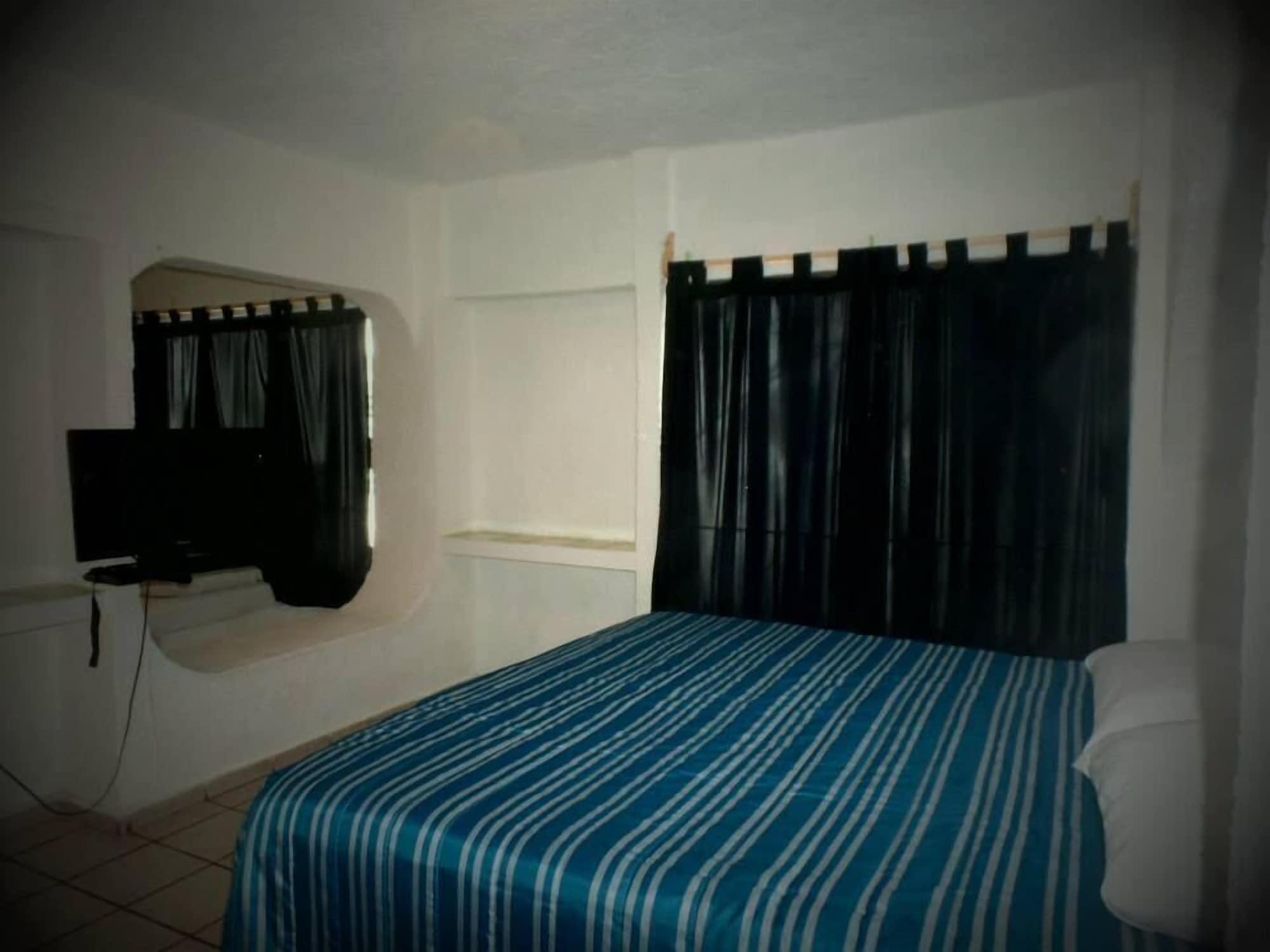 Ikaro Suites Cancun Ngoại thất bức ảnh